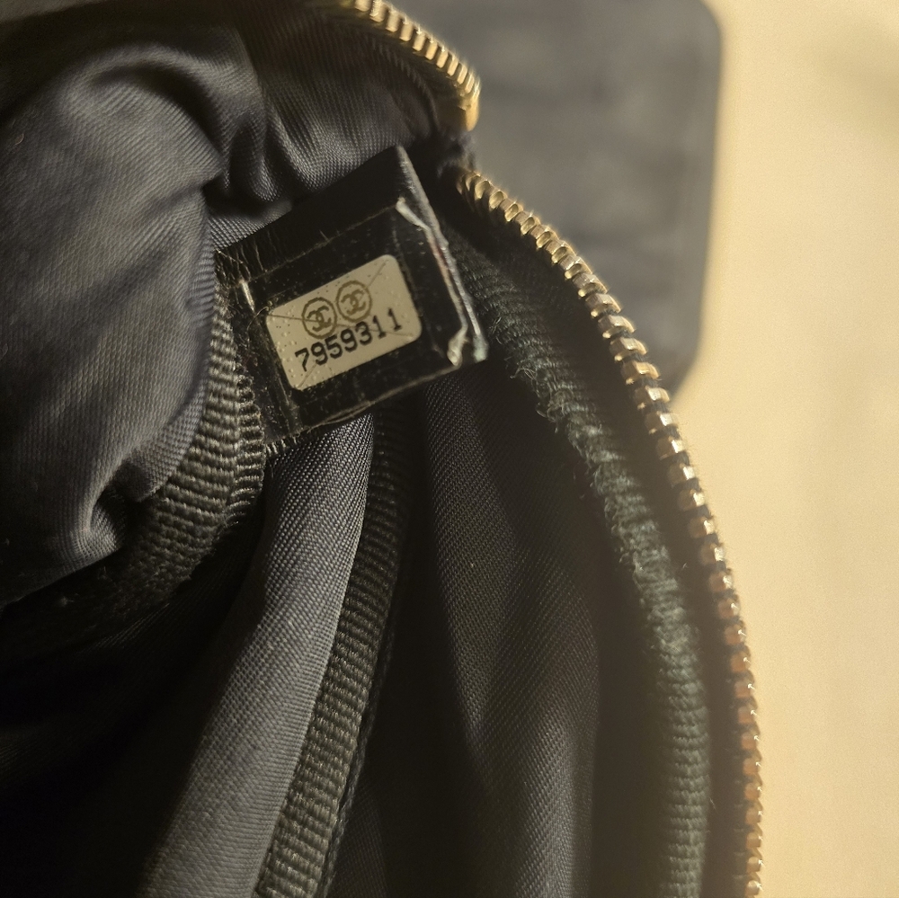 CHANEL Travel Line Belt Bag And Wallet - Picture 9 of 9